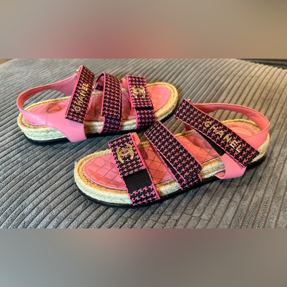 CHANEL Pink Tweed Dad Sandals Rare Colorway Size 38 in ORIGINAL BOX - Picture 1 of 11